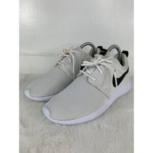 Nike Roshe One Women’s Size 7.5 White Running Shoes Sneakers 844994-101